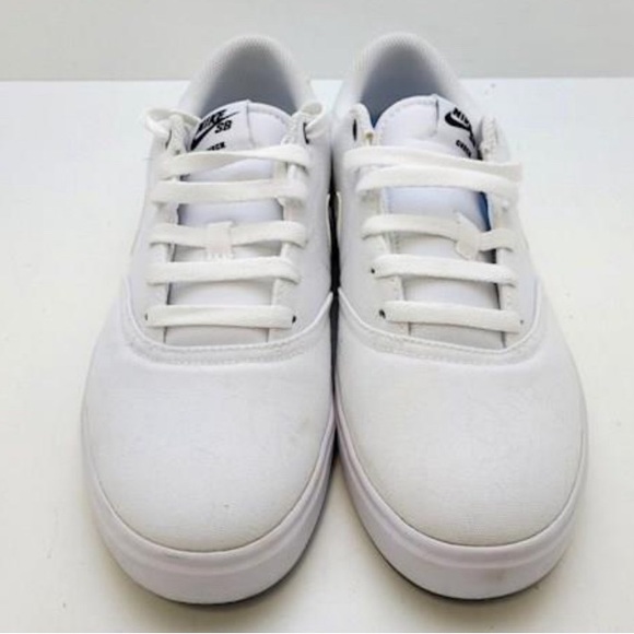 Nike sneakers - Picture 2 of 5